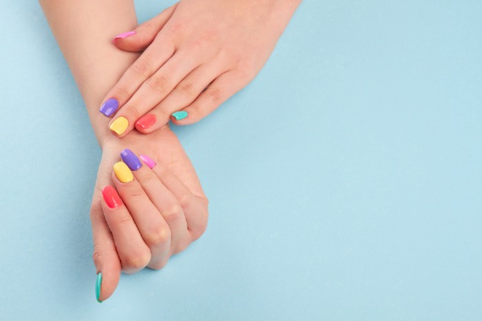 Top 10 Best Nail Polish In India 2019 - Review & Buying Guide